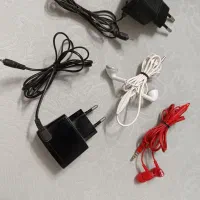 تعدادی شارژر نوکیا ،و هندزفری سامسونگ