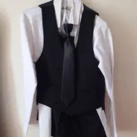 کت و شلوار و پیراهن و جلیقه