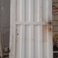 درحیاط ماشین رو ونفر رو