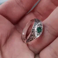 انگشتر دست ساز   زمرد   نیم قیراطی