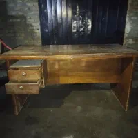 میز چوبی