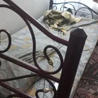 تخت فلزی یکنفره