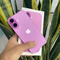 آیفون 16normal رنگ صورتی عروسک بدون خط و خش