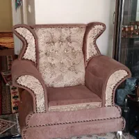 مبل ۷ نفره تمیز با عسلی (فروش فوری )