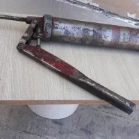 گریس پمپ و پیسوله رنگ پاشی