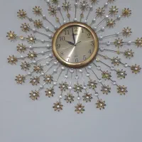 ساعت دیواری نگین دار