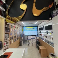 فروشنده خانم و متعهد به کار