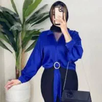 شومیز ساتن آستین بلند جلو حلقه‌دار
