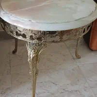 میز برنزی با سنگ