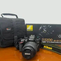 دوربین Nikon D3200 /لنز kit 18-55 mm / کیف Lowepro