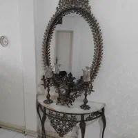 آینه و شمعدان و ساعت برنجی
