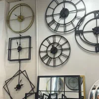 ساعت. دیواری مدل مکعبی