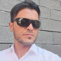 بنای همه کاره ساختمان، بتن ریزی کف و سیمانکاری