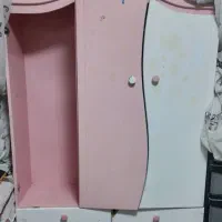 رخت آویز و ترازو