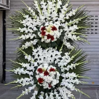 سبدگل ،باکس گل،تاج گل ،دسته گل ترحیم