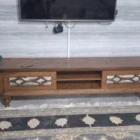 میز تلویزیون درحد نو یکسال کار تمام چوب سالم
