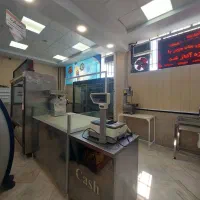 تعدادی یخچال