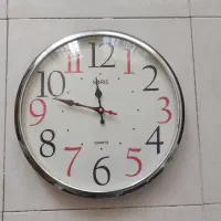 ساعت دیواری با موتور آرام گرد