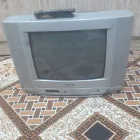 تلویزیون ۱۴انج با یه مانیوتر کامپیوتر