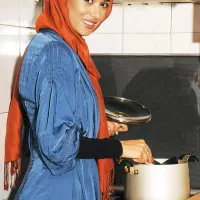 انجام امور منزل آشپزی و نظافت