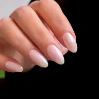 آموزش کاشت ناخن