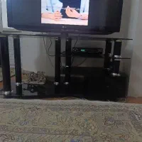 میز تلویزیون شیشه ای سالم