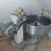 خمیر کن ۶۰کیلویی و پاتیل