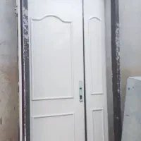 درب چوبی با چارچوب فلزی