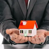 استخدام مشاور خانم در املاک