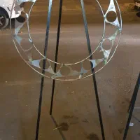 استند فلزی گل