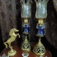 شمعدان با بدنه چینی سرمه ای و لاله کریستال