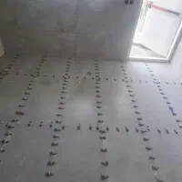 کارگر برای کاشیکاری