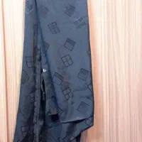 چادر مشکی زیپ دار، کیف و کفش مجلسی.