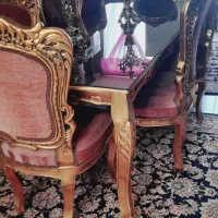 میز .صندلی.قاب آینه.مبل پشت بلند برای عکاسی