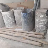 یک عدد فرغون و ۴ عدد چوب ۴ متری