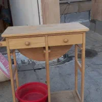 میز تحریر چوبی محکم