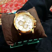 4عدد ساعت اصلی و اورجینال قیمت هر عدد 10م