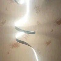 آباژور ایستاده