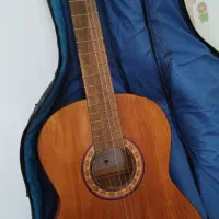 گیتار خوش دست