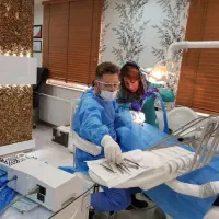 استخدام دستیار دندانپزشک