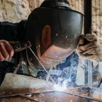 جوشکار سیار در تمام نقاط اصفهان