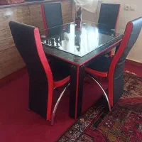 میز غذا خوری ۴نفری درحد نو