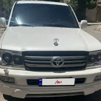 تویوتا لندکروز