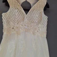 پیراهن مجلسی مروارید دوزی شیری