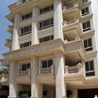مغازه تجاری فروش صارمی و میدان هنرستان