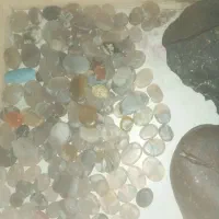 نگین وشهاب سنگ