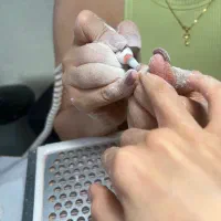 استخدام ناخن کار