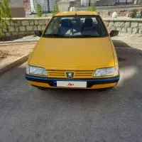 یک.  دستگاه. پژو تاکسی.