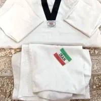 لباس و وسایل تکواندو