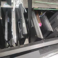 خریدار تلویزیون شکسته خراب کارکرده